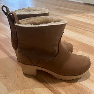 No. 6 Tan Clog Boots
